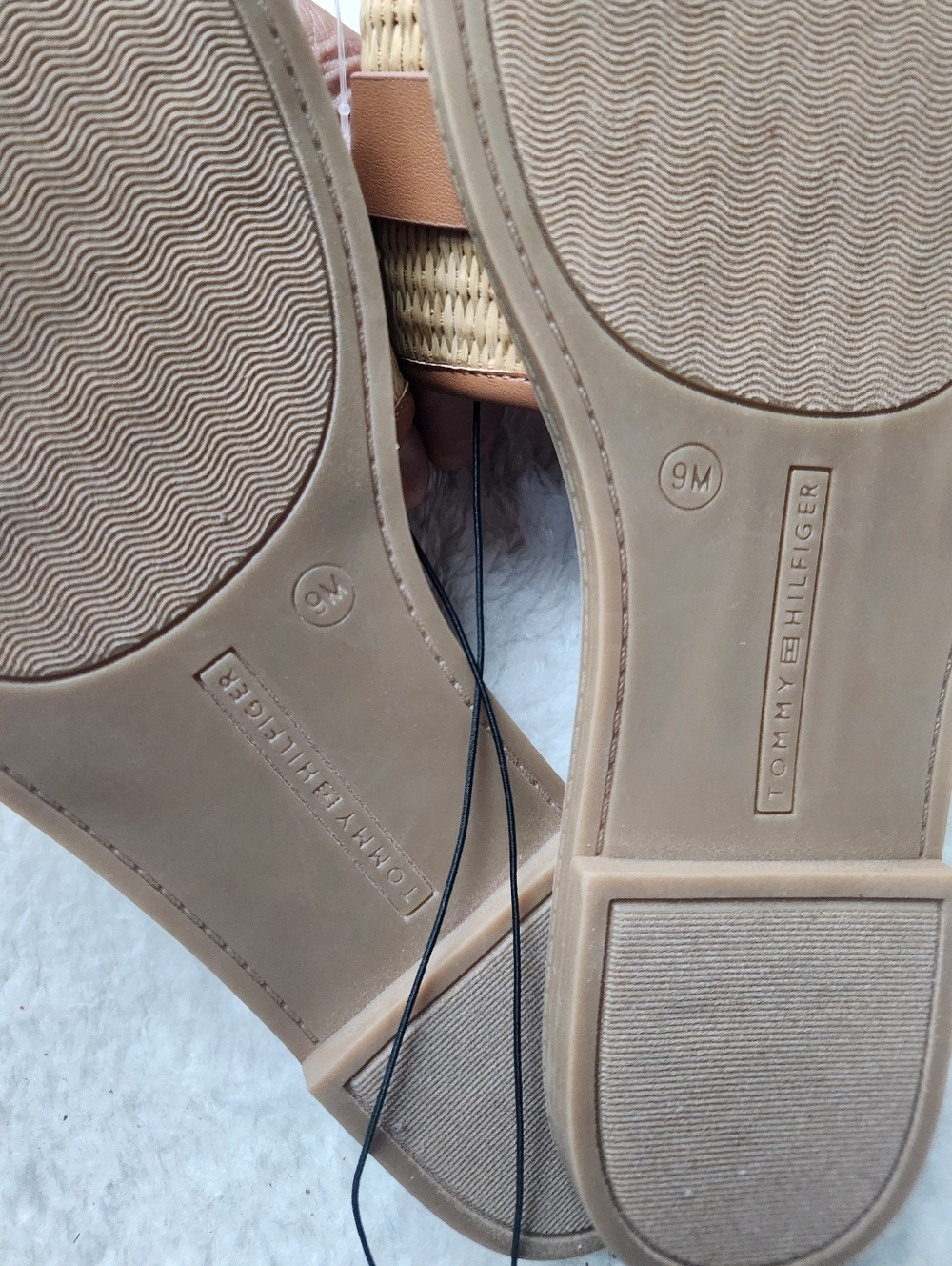 New Tommy Hilfiger Sandals - Picture 4 of 5